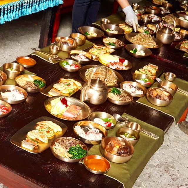 드라마 ‘바람과 구름과 비’ 속 음식을 준비하는 모습. 고영옥 초록찬장 대표 제공