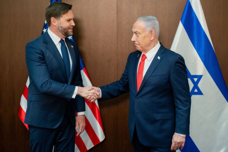 22일(현지시각) 이스라엘 예루살렘에 있는 베냐민 네타냐후 총리 관저에서 네타냐후 총리와 만난 제이디 밴스 미국 대통령. AP 연합뉴스