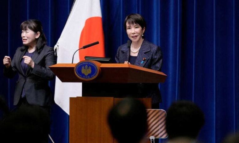 다카이치 사나에 일본 신임 총리가 21일 도쿄 총리 관저에서 기자회견을 하고 있다. 로이터 연합뉴스