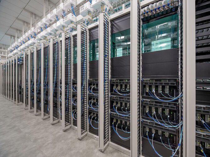 네이버클라우드가 운영하는 초대형 데이터센터 ‘각 세종’의 서버실 모습. 네이버클라우드 제공