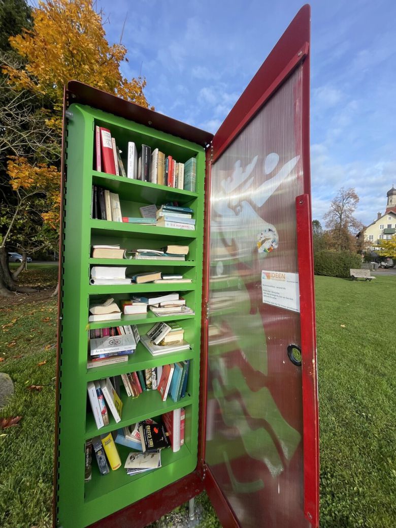 독일 공원들에서 만나볼 수 있는 ‘열린 책장’.