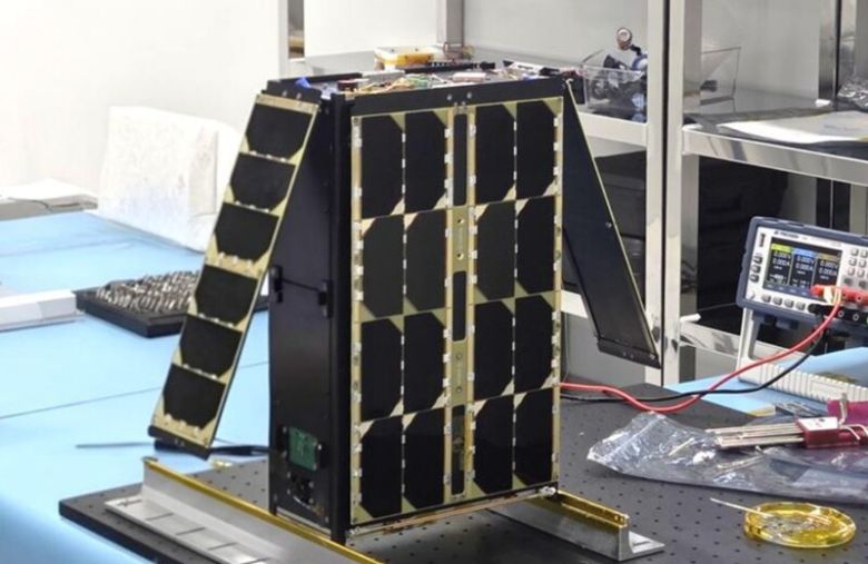 스페이스린텍의 우주의약 실험 큐브위성 ‘비-1000’. 우주항공청 제공