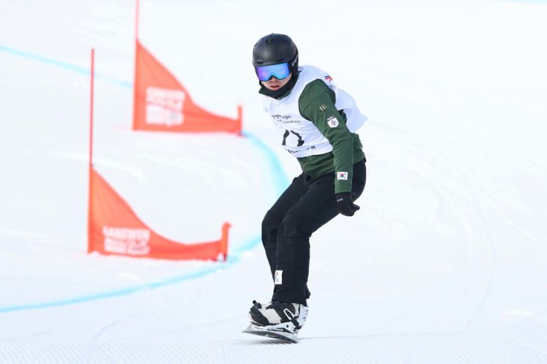장애인 스노보드 국가대표 이제혁이 경기하는 모습. 대한장애인체육회 제공