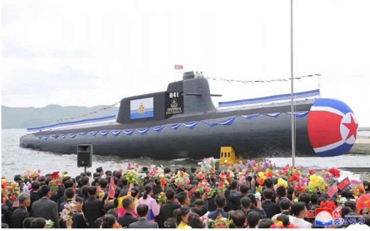 북한이 지난 2023년 9월8일 수중에서 핵 공격이 가능한 전술핵공격잠수함 김군옥영웅함을 건조했다고 밝혔다 이후 이 잠수함이 바다에서 활동한 사실은 확인되지 않고 있다. 조선중앙통신 연합뉴스