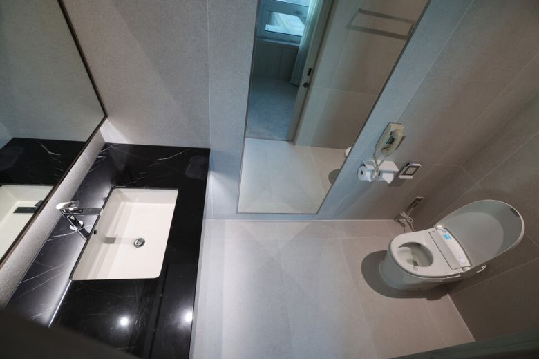 윤석열 정부 시절 서울 용산 대통령 집무실 내부에 설치된 화장실의 모습. 청와대사진기자단