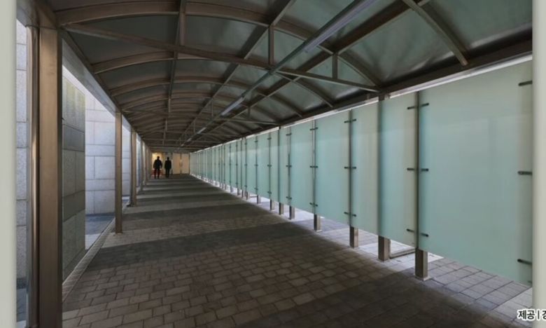 용산 대통령실에 설치된 비밀통로 모습. 강훈식 대통령 비서실장 제공