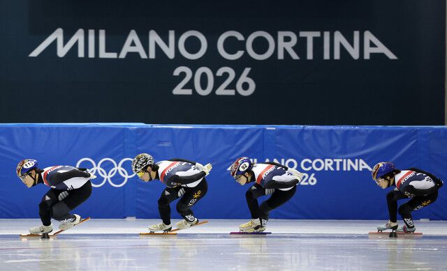 2026 밀라노·코르티나담페초겨울올림픽에 출전하는 쇼트트랙 대표팀 선수들이 7일 충북 진천선수촌에서 훈련하고 있다. 연합뉴스