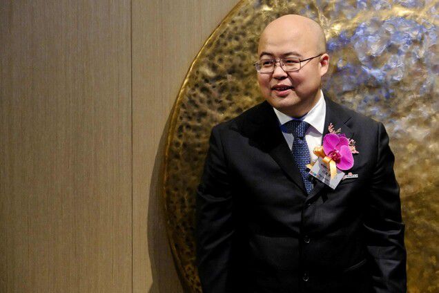 ‘중국 인공지능 6대 호랑이’로 꼽히는 미니맥스의 옌쥔제(Yan Junjie) 최고경영자가 9일 홍콩증권거래소에서 열린 상장 기념식에 참석하고 있다. AFP 연합뉴스