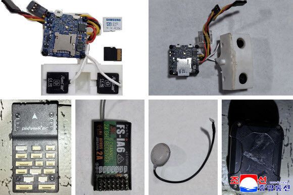북한 조선인민군 총참모부 대변인이 지난해 9월과 지난 4일에 한국이 침투시킨 무인기를 격추했다고 주장하며 추락된 한국 무인기에 설치된 감시장비라며 공개한 사진. 조선중앙통신 연합뉴스
