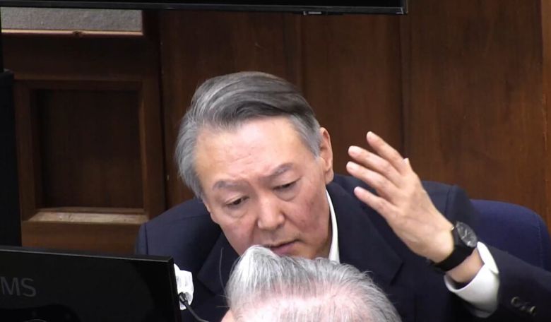 지난 13일 내란 우두머리 혐의 결심 공판에 출석한 윤석열 전 대통령의 모습. 서울중앙지법 제공