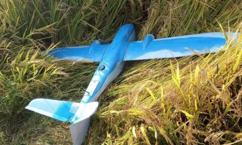 북한 조선인민군 총참모부 대변인은 지난 10일 조선중앙통신을 통해 지난해 9월과 지난 4일 한국이 침투시킨 무인기를 격추했다고 주장했다. 사진은 북한이 주장한 개성시 장풍군에 추락한 한국 무인기. 연합뉴스