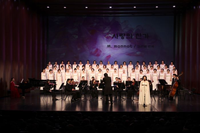 강동구 시니어합창단. 강동구 제공