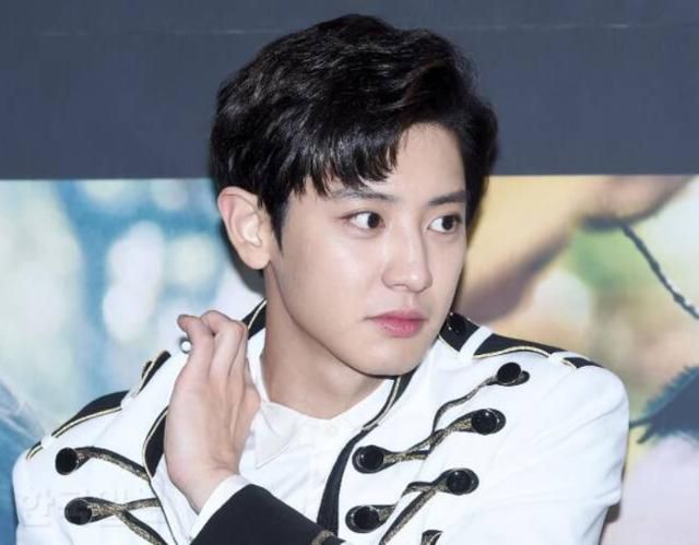 그룹 엑소 찬열의 전 여자친구라고 주장하는 한 네티즌이 찬열의 사생활과 관련된 폭로 글을 게재한 가운데, 파장이 확대되고 있다. 한국일보 자료사진