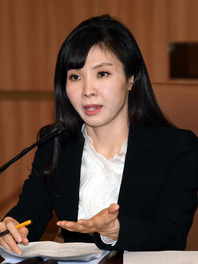 서지현 검사가 국회에서 발언하고 있다. 한국일보 자료사진