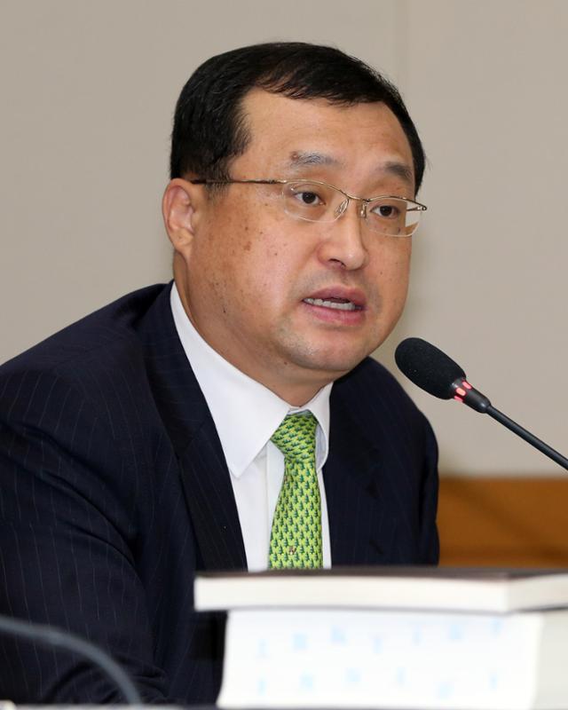 임성근 부산고법 부장판사에 대한 탄핵소추안이 4일 국회 본회의를 통과했다. 연합뉴스