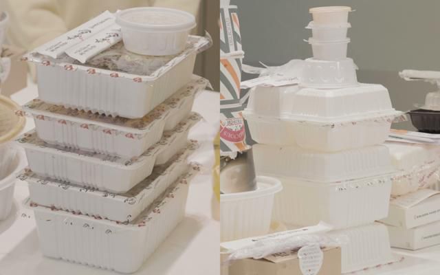 족발을 처음 배달받았을 땐 플라스틱 용기가 단 6개로 보였지만, 용기 안에 들어간 작은 소스통과 플라스틱 칼을 합하니 총 10개가 됐다. 현유리 PD