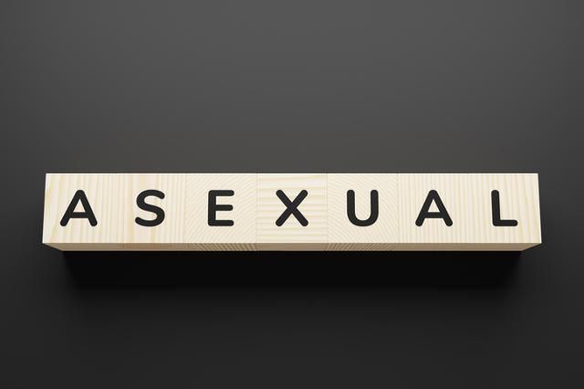 무성애(asexuality)란 누구에게도 성적 끌림을 느끼지 않거나, 또는 성생활에 대한 관심이 적거나 완전히 없는 것을 말한다. 무성애를 자신의 정체성으로 삼는 이를 무성애자(asexual)라 한다. 게티이미지뱅크
