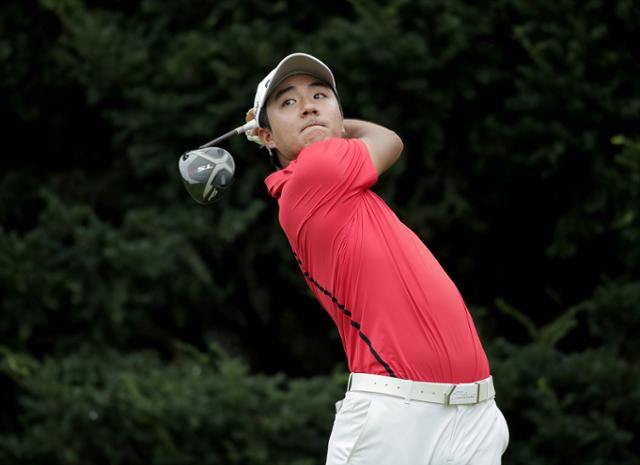김한별이 지난해 8월 헤지스골프 KPGA오픈 with 일동레이크골프클럽 최종라운드에서 드라이버 티샷을 하고 있다. KPGA 제공