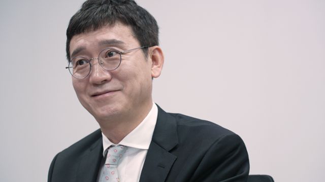 김웅 국민의힘 의원이 17일 한국일보와의 인터뷰에서 초선처럼 '새로운 인물'이 당을 이끌어야 보수의 혁신과 변화를 체감할 수 있다고 설명하고 있다. 안재용PD