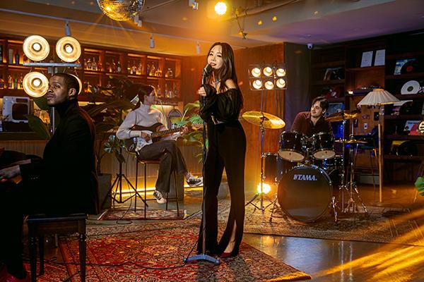 임정희는 이제 '소울 여제'를 넘어 자신의 이야기를 노래할 수 있는 아티스트로서의 도약을 꿈꾼다. PB엔터테인먼트 제공