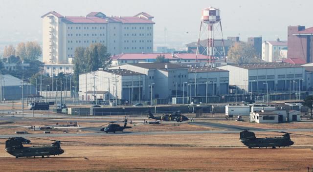 경기 평택 미군기지 캠프 험프리스에서 미군 수송기들이 배치돼 있다. 평택=연합뉴스