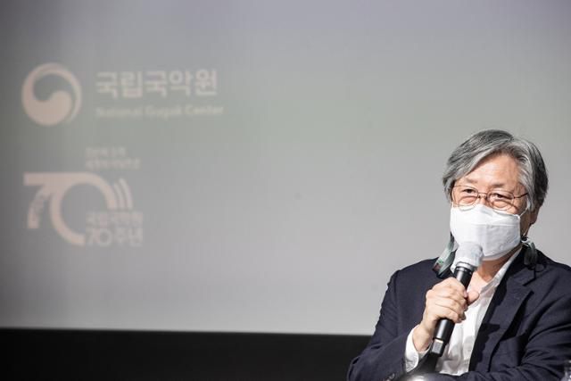 14일 서울 서초동 국악박물관에서 열린 기자간담회에서 김영운 신임 국악원장은 국악원은 1951년 한국전쟁 당시 피란수도였던 부산에서 문을 열었다며 출범 당시 문화예술인들의 인식에 놀라움과 감사를 표한다고 했다. 국악원 제공