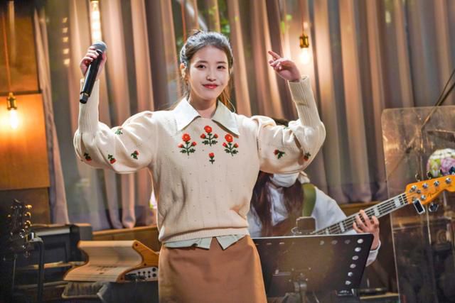 아이유가 가창력과 연기력으로 인정받았다. JTBC 제공