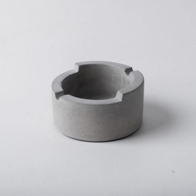 인도네시아의 재활용업체 파롱퐁이 담배꽁초로 만든 재떨이. WDCD닷컴 캡처