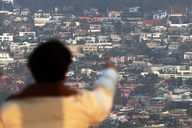 26일 서울 종로구 평창동 고급 단독주택가 모습. 뉴스1