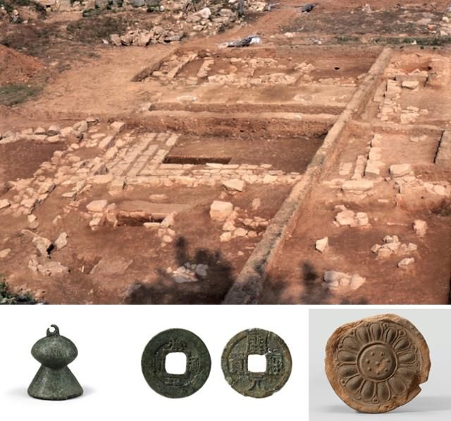 장보고가 세운 완도 상왕산 법화사 터 발굴 모습. 국립문화재연구소 제공. 아래는 왼쪽부터 장도 출토 청동저울추, 조선시대 17세기 동전 상평통보, 당나라 7~10세기 동전 개원통보, 통일신라 연화문 수막새.