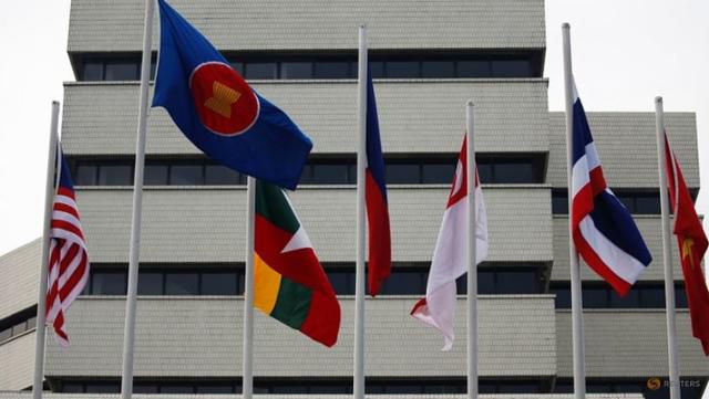 지난해 4월 동남아시아국가연합(ASEANㆍ아세안) 정상회의가 개최된 인도네시아 자카르타의 아세안 본부에 회원국들의 깃발이 걸려 있다. 채널뉴스아시아 캡처