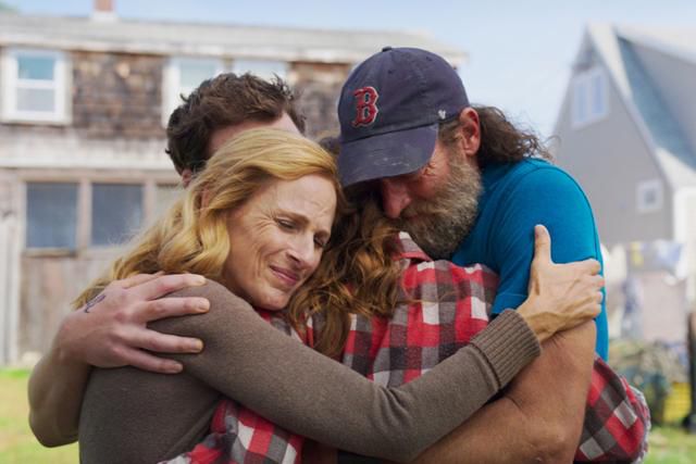 올해 아카데미상 작품상 후보에 오른 영화 '코다'는 농인 부모와 오빠를 둔 소녀 루비의 성장기를 그렸다. 판씨네마 제공