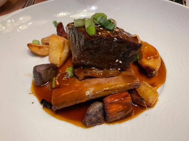 '카페 인 더 시티' 두 번째 메뉴는 갈비찜(앤트리)였다. 라스베이거스=홍혜민 기자