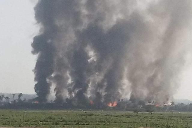 지난달 29일 반군 지도자 검거에 나선 미얀마 정부군이 사가잉주의 한 마을을 불태우고 있다. 미얀마 나우 캡처