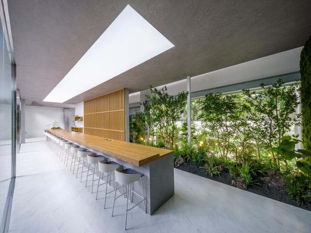 디파인 갤러리의 한쪽에는 '티 하우스'가 마련돼 무료 다도 체험을 할 수 있다. SK에코플랜트 제공