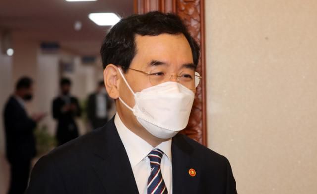 이창양 산업통상자원부 장관이 27일 정부서울청사에서 열린 영상 국무회의에 참석하고 있다. 뉴스1