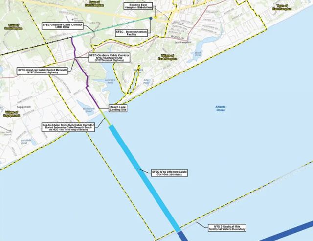 풍력발전소에서 생산한 전기를 옮길 송전선이 예정된 부지(파란 선)입니다. 웨인스콧이 속한 이스트햄튼 타운은 발전사업자가 송전선을 지을 때 이 땅을 이용할 수 있도록 승인했습니다. 발전사업자 제공