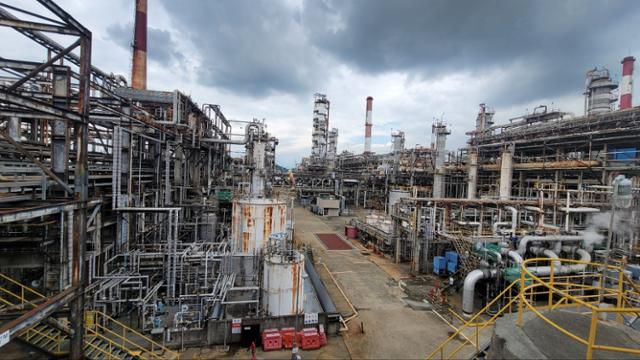 로봇개 시험 순찰이 이뤄지고 있는 SK이노베이션 울산 콤플렉스 내부. 울산=김형준 기자