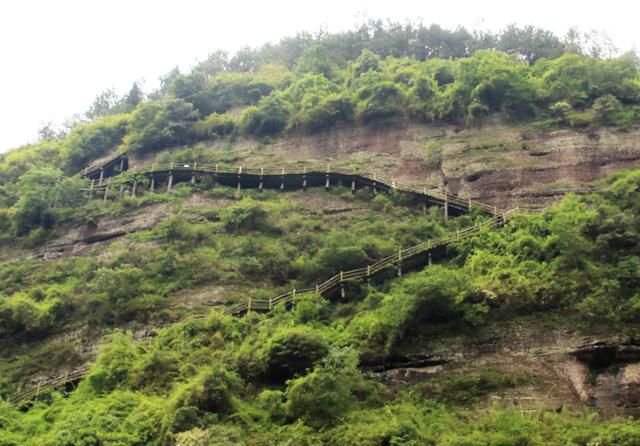 검문관 천제협의 지그재그 잔도. ⓒ최종명