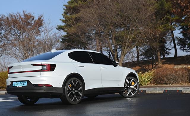 폴스타 2 듀얼 모터