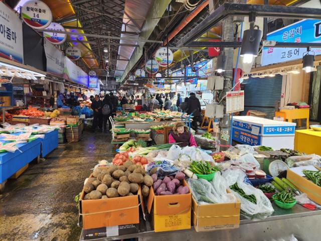 제주동문시장 전경. 김영헌 기자