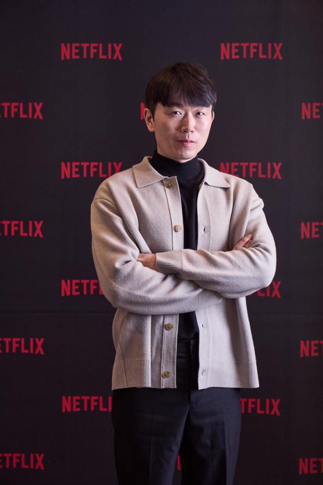 넷플릭스 오리지널 콘텐츠 '피지컬:100'의 장호기 PD가 7일 기자간담회에 참석했다. 장 PD는 지구 반대편에 있는 시청자들도 재미있게 볼 콘텐츠 만들고 싶다고 생각했다면서 세계적으로 인기를 끌게 돼 반갑고 감사했다고 말했다. 넷플릭스 제공