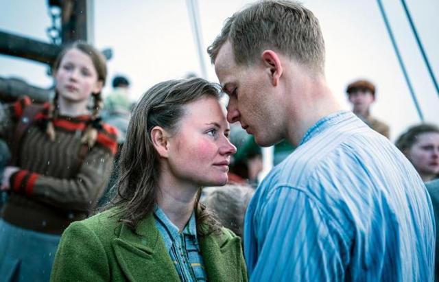 젊은 부부 군나르와 잉리드는 전쟁 이전처럼 평화로운 삶으로 돌아갈 수 있을까. 노르디스크 필름 제공