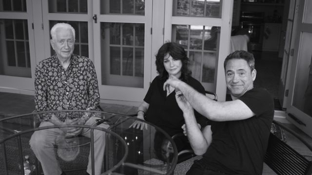 로버트 다우니 시니어는 노년이 되어서도 영화에 대한 열정이 남달랐고, 아들은 이를 제대로 받아들이려 했다. 넷플릭스 제공