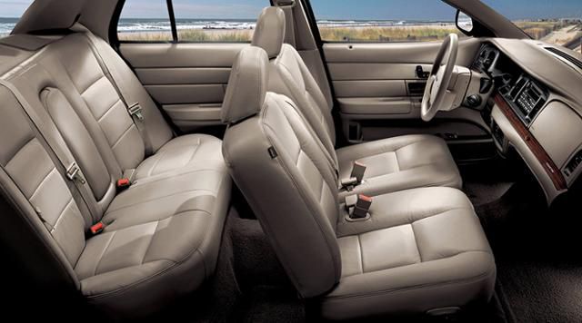 포드 2세대 크라운 빅토리아