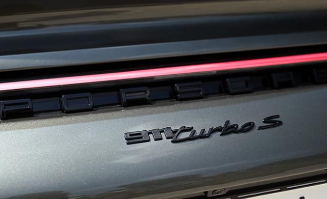 포르쉐 911 터보 S