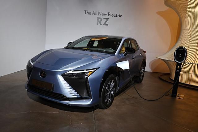 렉서스 RZ 450e