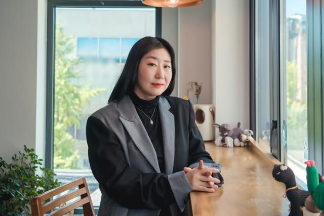 지난 5일 서울 종로구에 위치한 한 카페에서 라미란은 티빙 '잔혹한 인턴' 관련 이야기를 나눴다. 티빙 제공