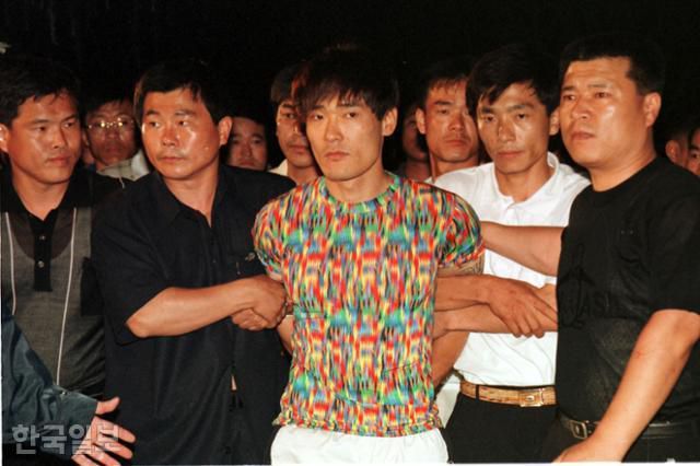 탈옥수 신창원. 한국일보 자료사진