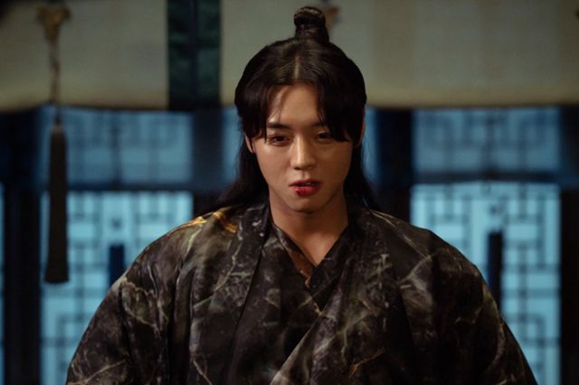 '환상연가'는 상반된 두 인격을 가진 남자와 그 남자를 사랑한 여자의 이야기를 담은 판타지 사극 로맨스다. 몬스터유니온, 판타지오 제공